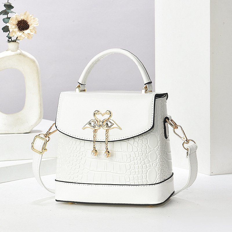 chic pu leather crocodile handbag (2)