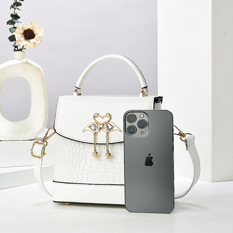 chic pu leather crocodile handbag (3)