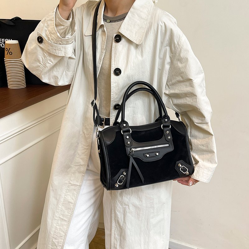 pu leather studded boston bag 9027 (2)