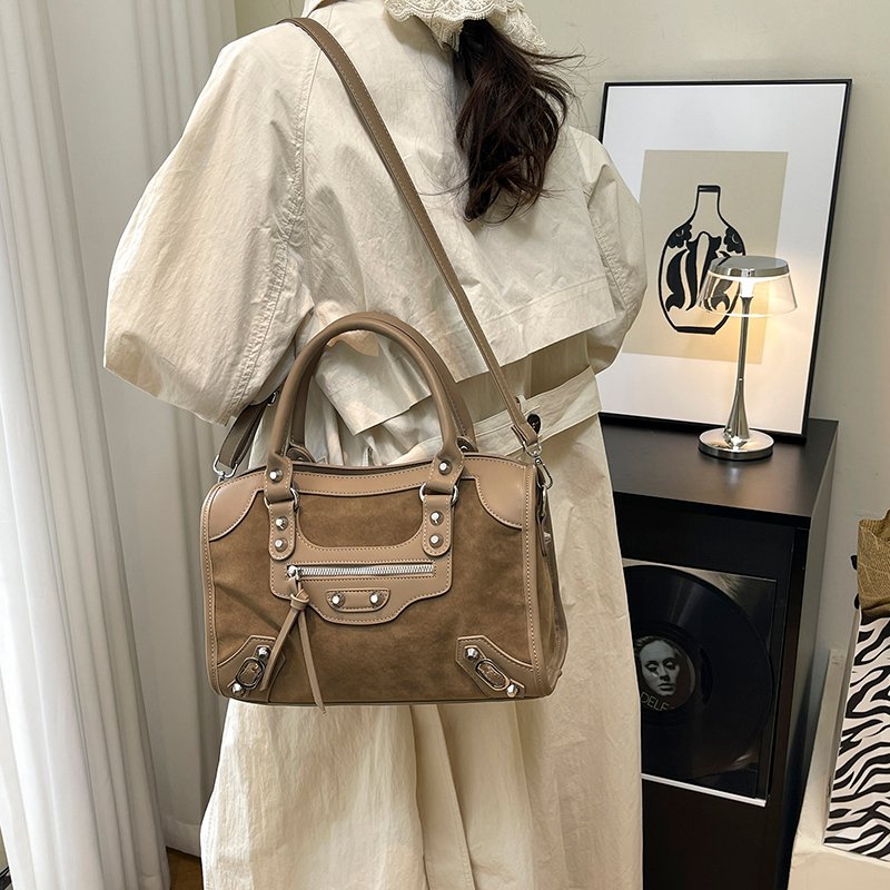 pu leather studded boston bag 9027 (4)