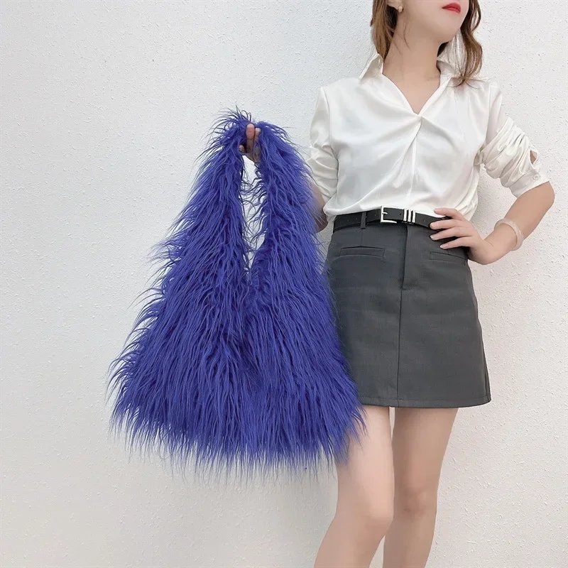 y2k inspired faux fur tote bag (18)
