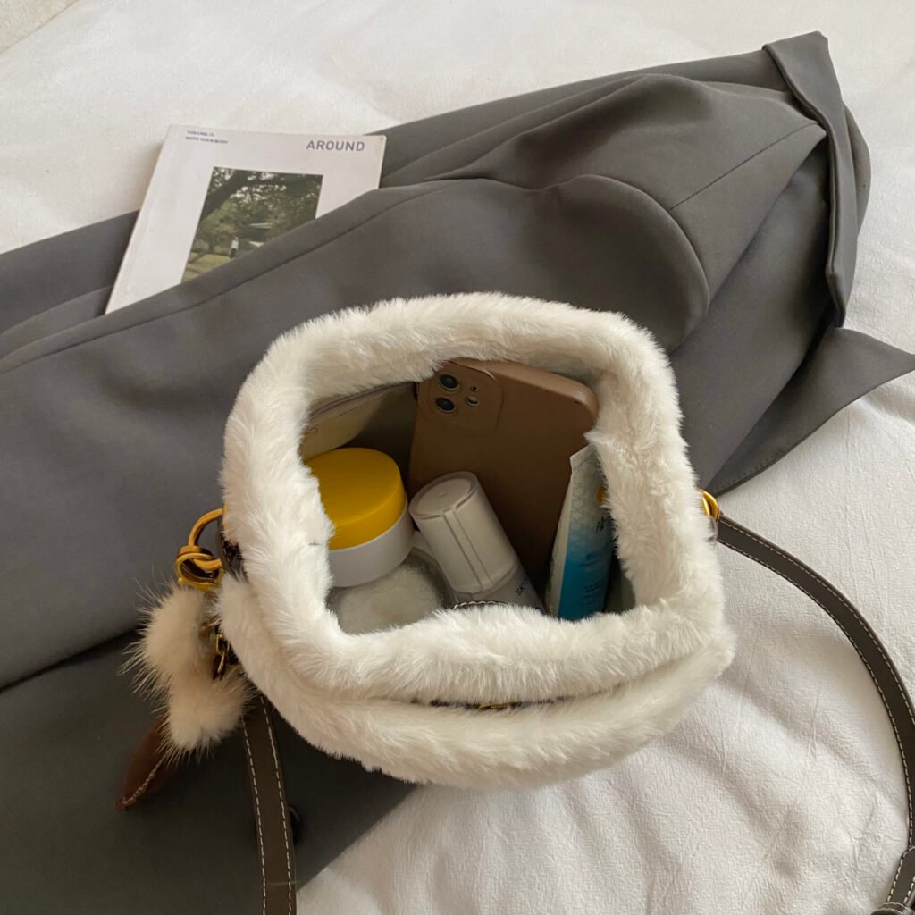 plush trim bucket bag women 8559 (10)