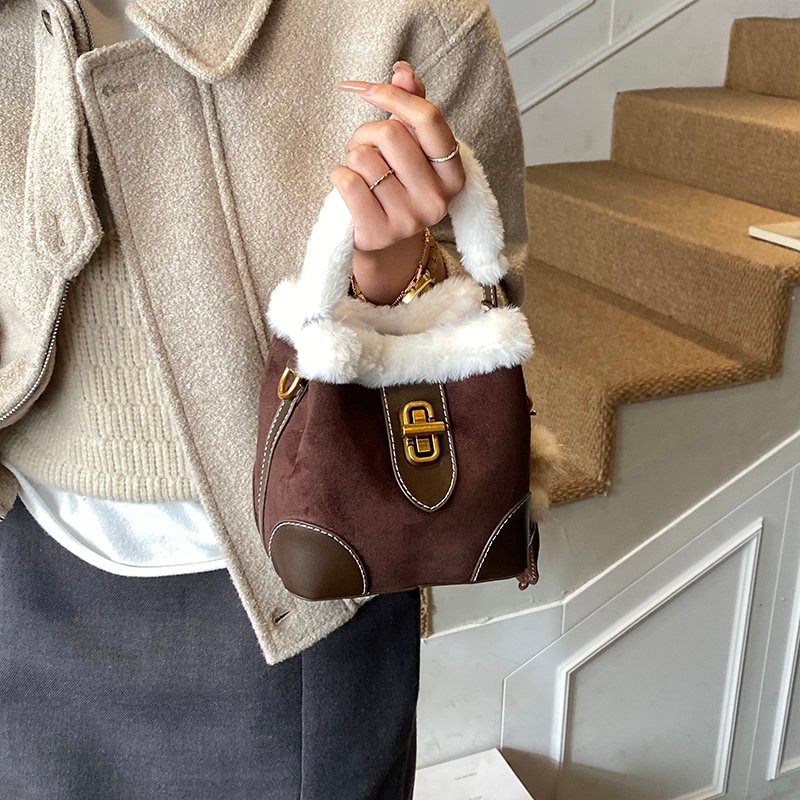 plush trim bucket bag women 8559 (5)