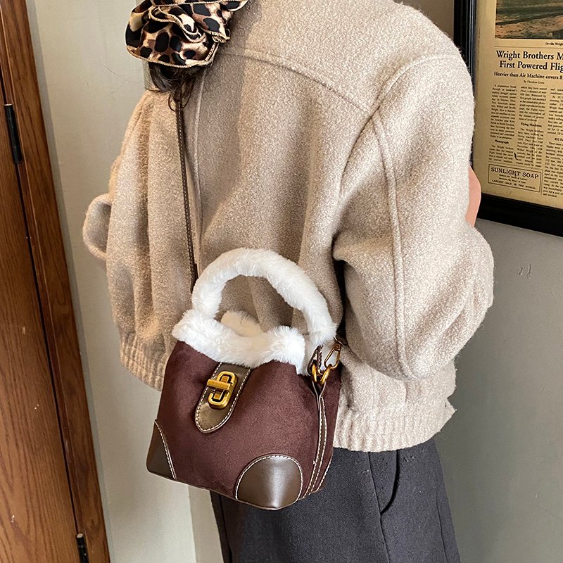 plush trim bucket bag women 8559 (6)