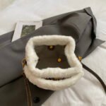 plush trim bucket bag women 8559 (9)