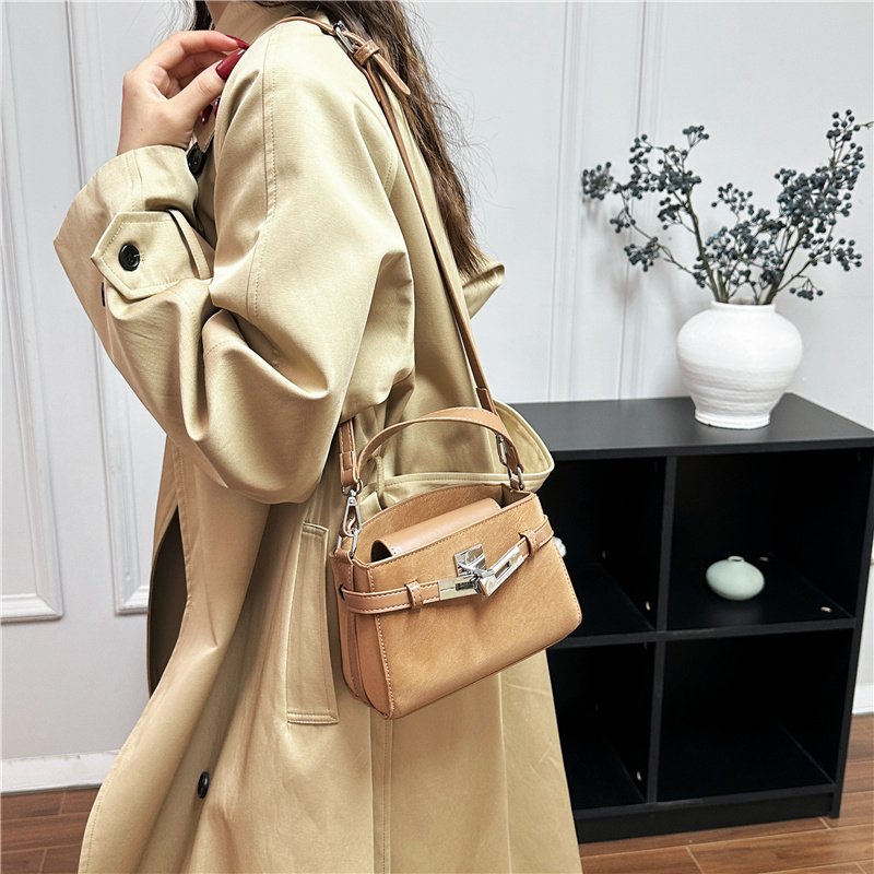 small square lock closure bag women 727 (10)