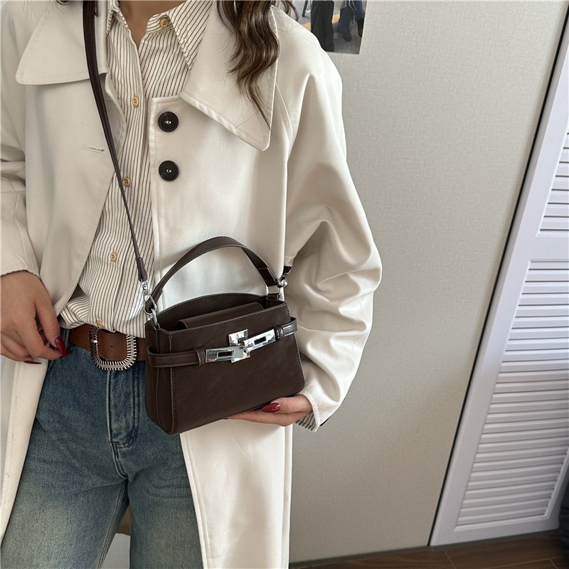 small square lock closure bag women 727 (7)