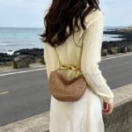 woven straw handbag chain metal handle (5)